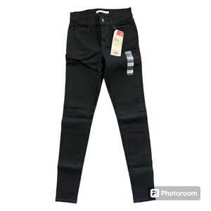 Levi’s 710 Super Skinny Jeans